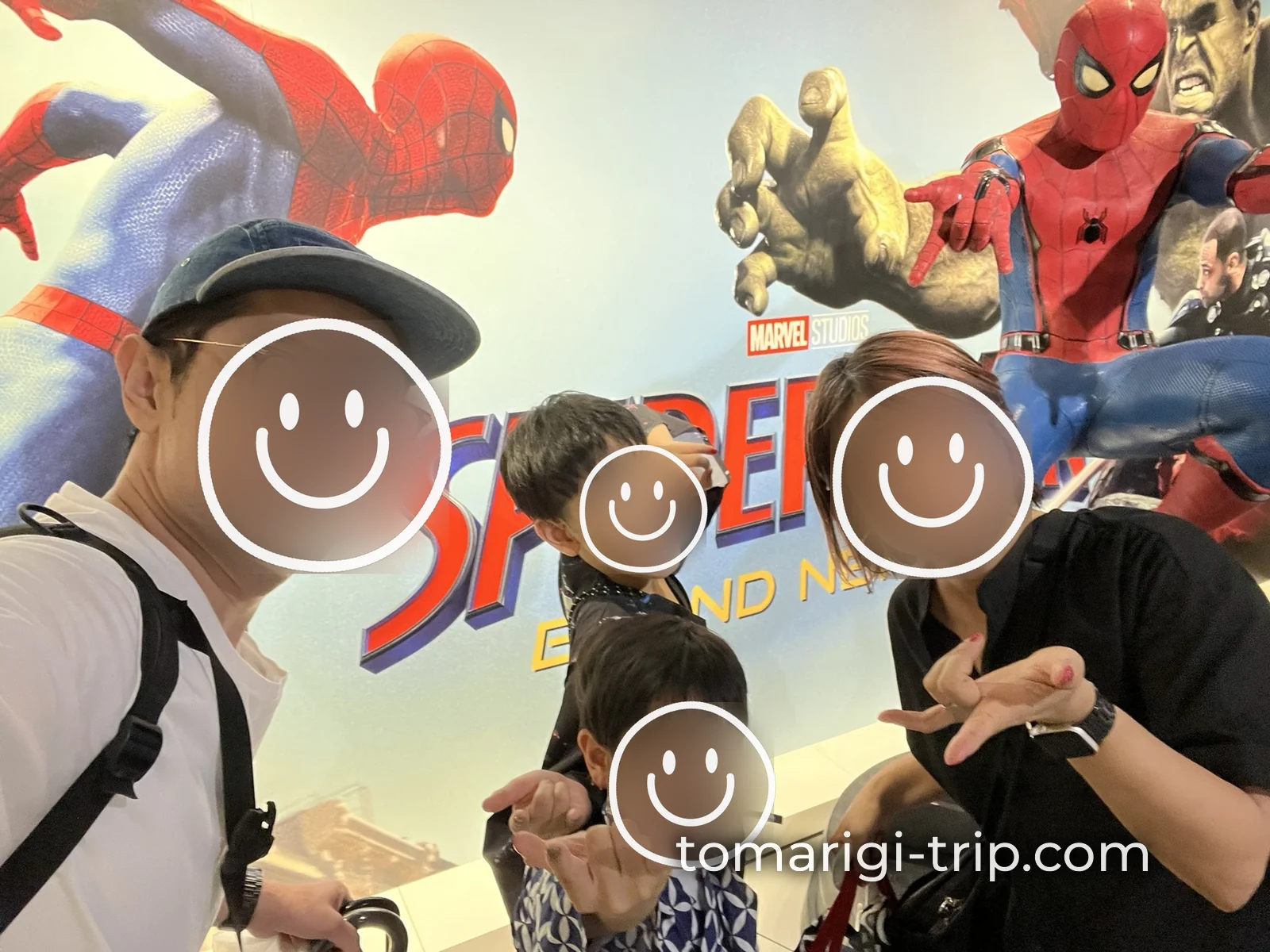 スパイダーマンのビジュアルの前で。マーベル好き家族には最高の背景です